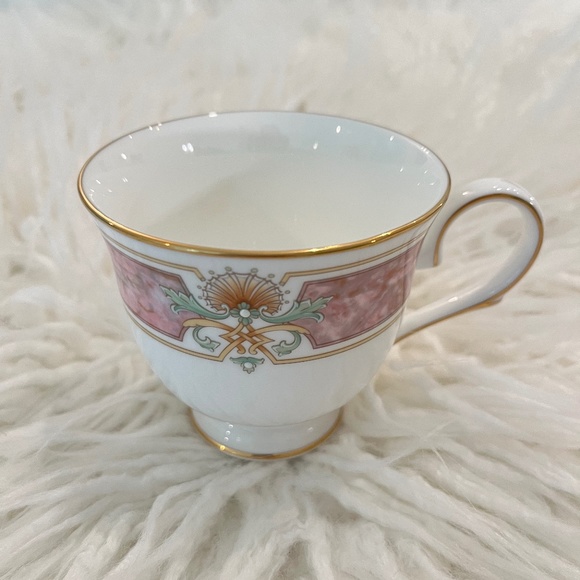 Lenox Other - Lenox "Venetian Marble set of Saucer & footed cup"